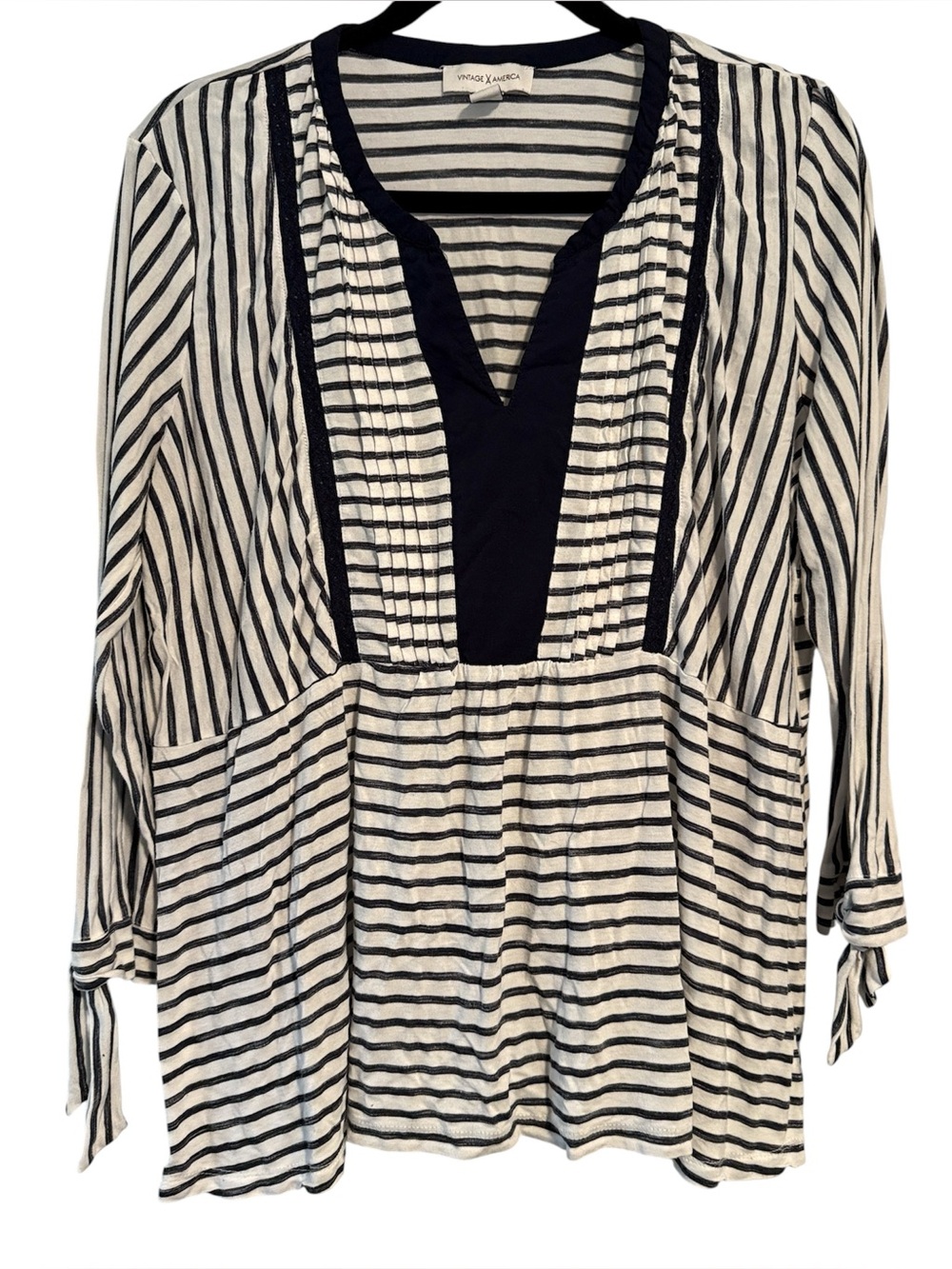 🌻 Vintage America Navy and White Striped Long Sleeve Top (Flaw)